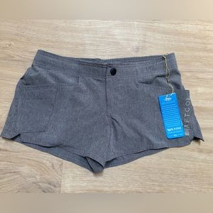 Aftco Women’s Microbyte Fishing Shorts Grey Size 2 NWT